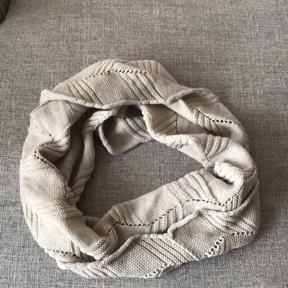 Cream Cable Knit Infinity Scarf